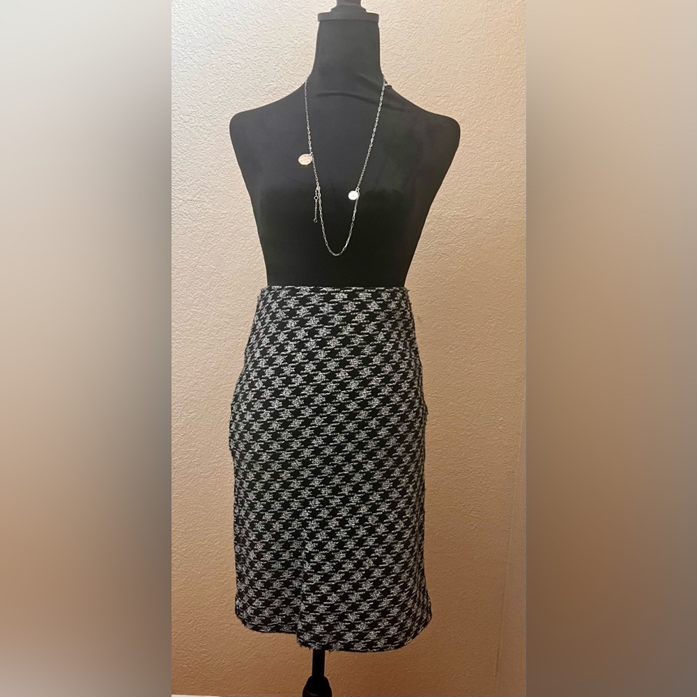 XOXO Pencil Skirt in Black and White SIZE SMALL